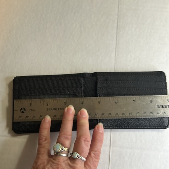 PUMA ORIGINAL BIFOLD BLACK GENUINE LEATHER WALLET LIKE NEW - Picture 14 of 15